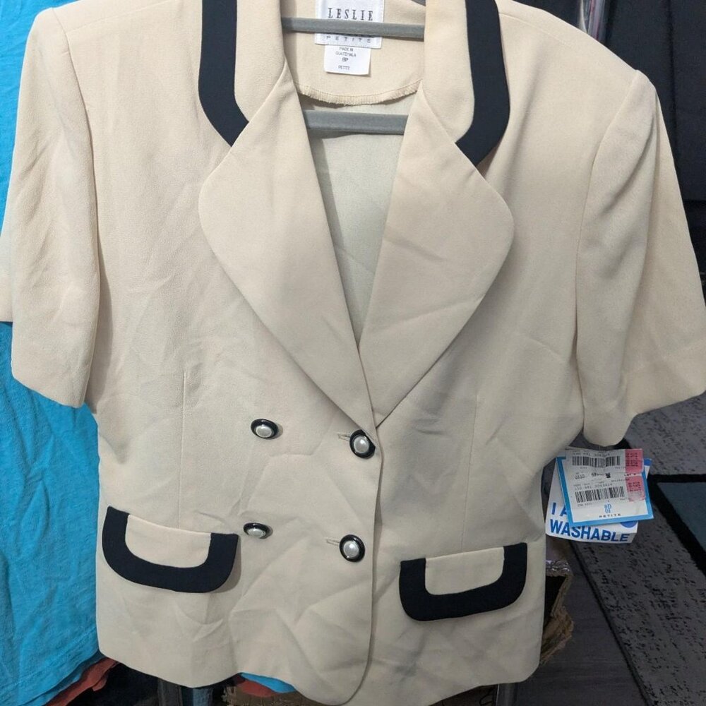 Leslie Fay Cream and Black Blazer Size 8P NWT